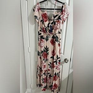 NWT - One Clothing Cold-Shoulder Floral Pink Maxi Dress - Size Large